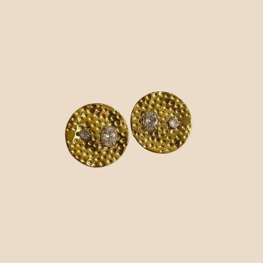 Orecchini martellati con strass